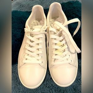 Stuart Weitzman Livvy leather sneakers